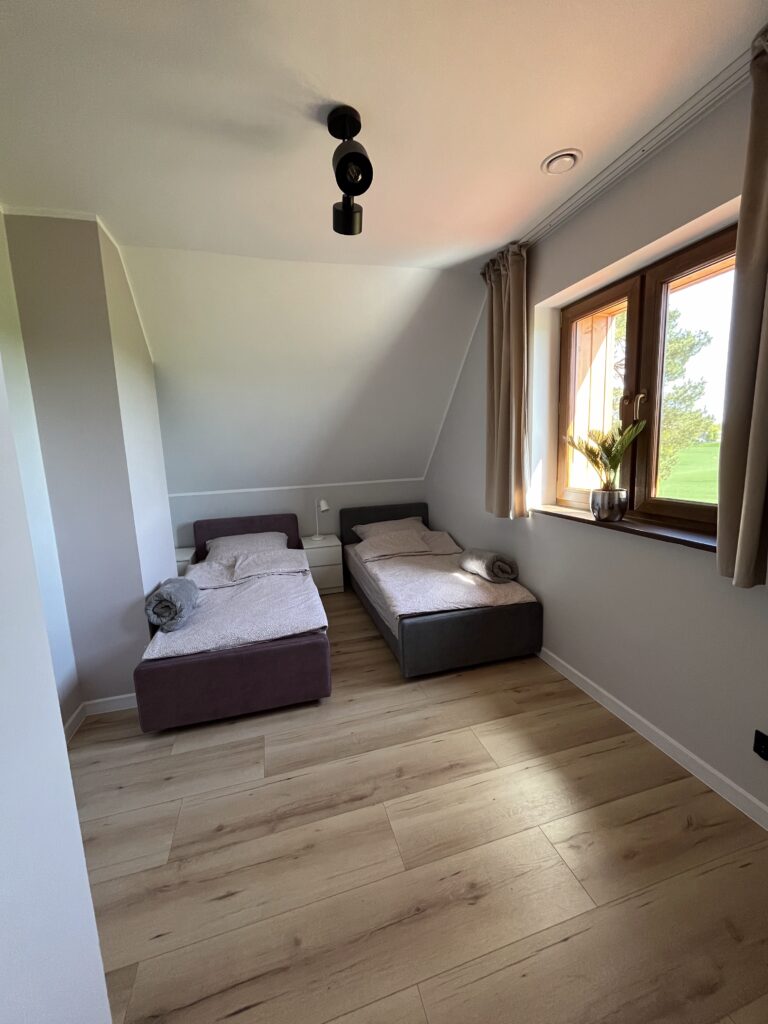 Domek biały - pokój